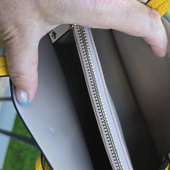 NWT Kate Spade Sunflower yellow satchel crossbody - Picture 5 of 8